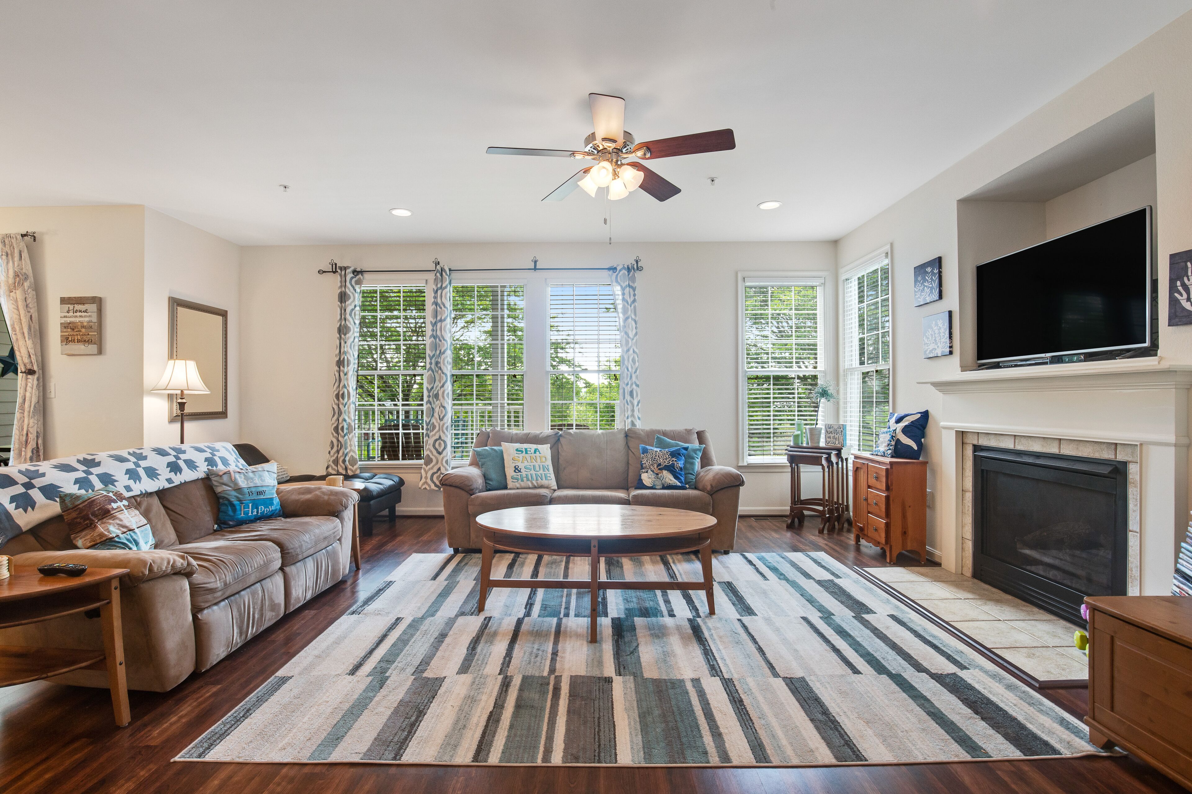 Bear Trap Dunes 1st floor condo w/ basketball court, tennis court, and pool