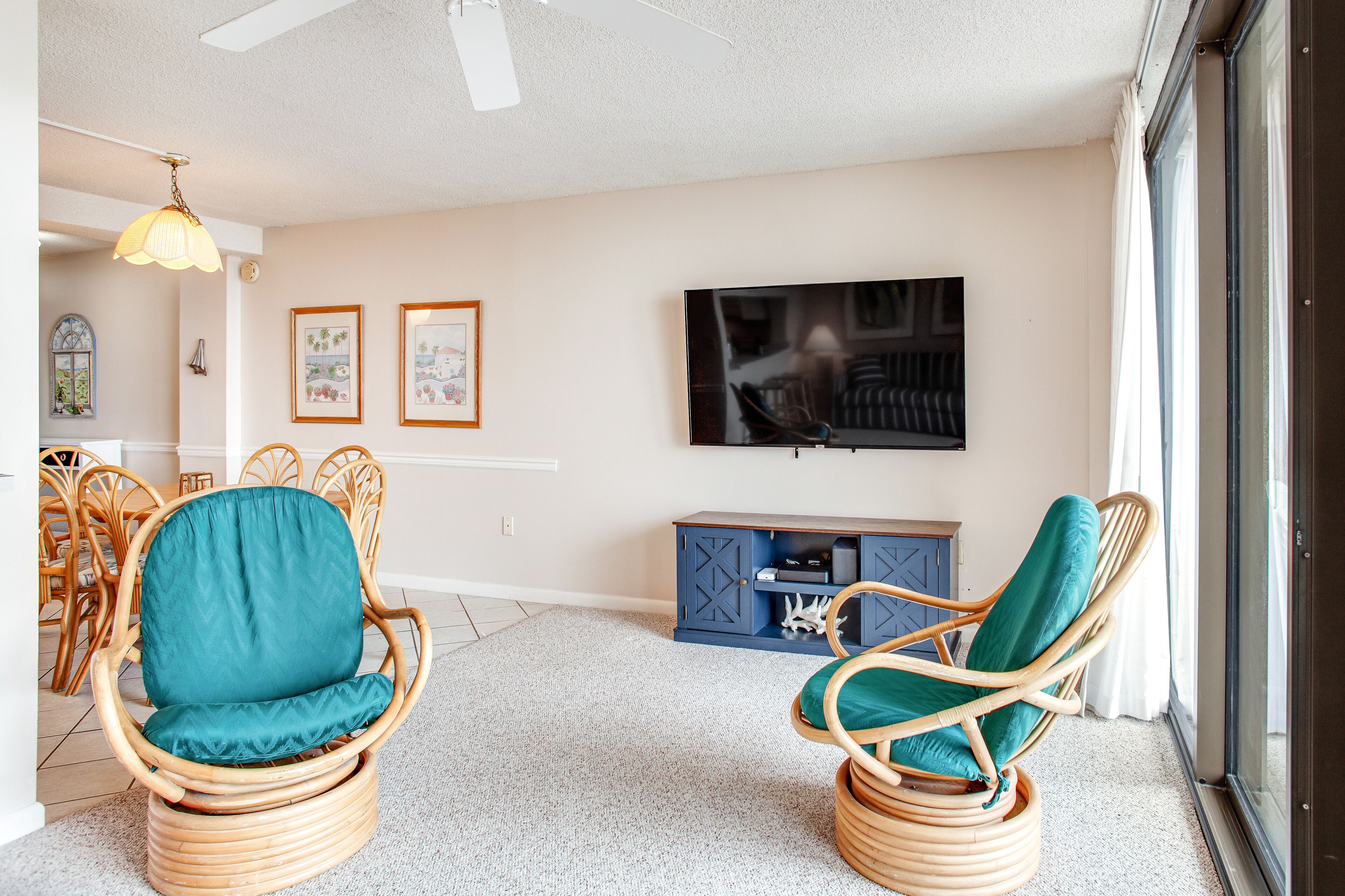 Sea Colony 2nd floor condo w/ shared gym, free WiFi, ocean view!