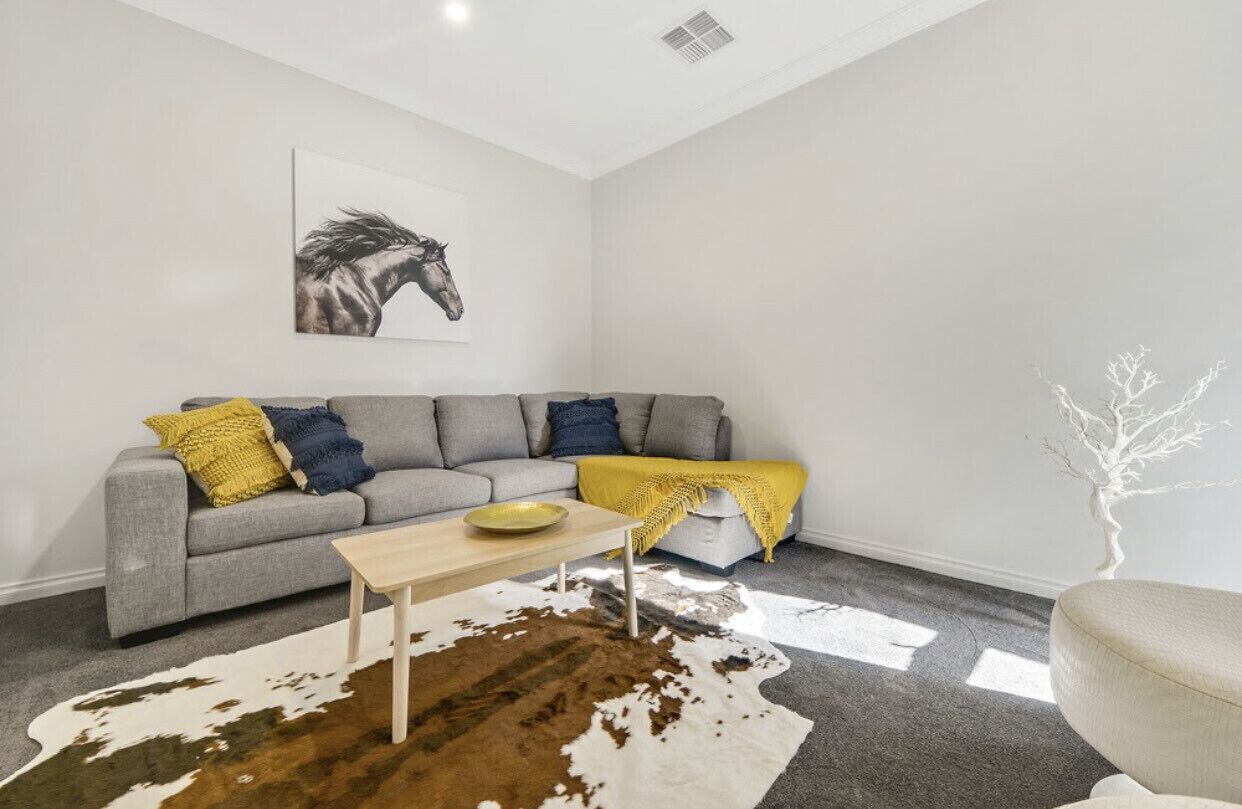 Divine on Dudley - Modern Home in Excellent Location  — image 21