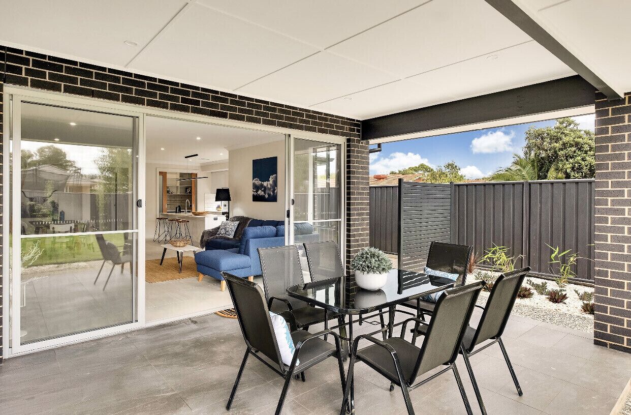 Divine on Dudley - Modern Home in Excellent Location  — image 13