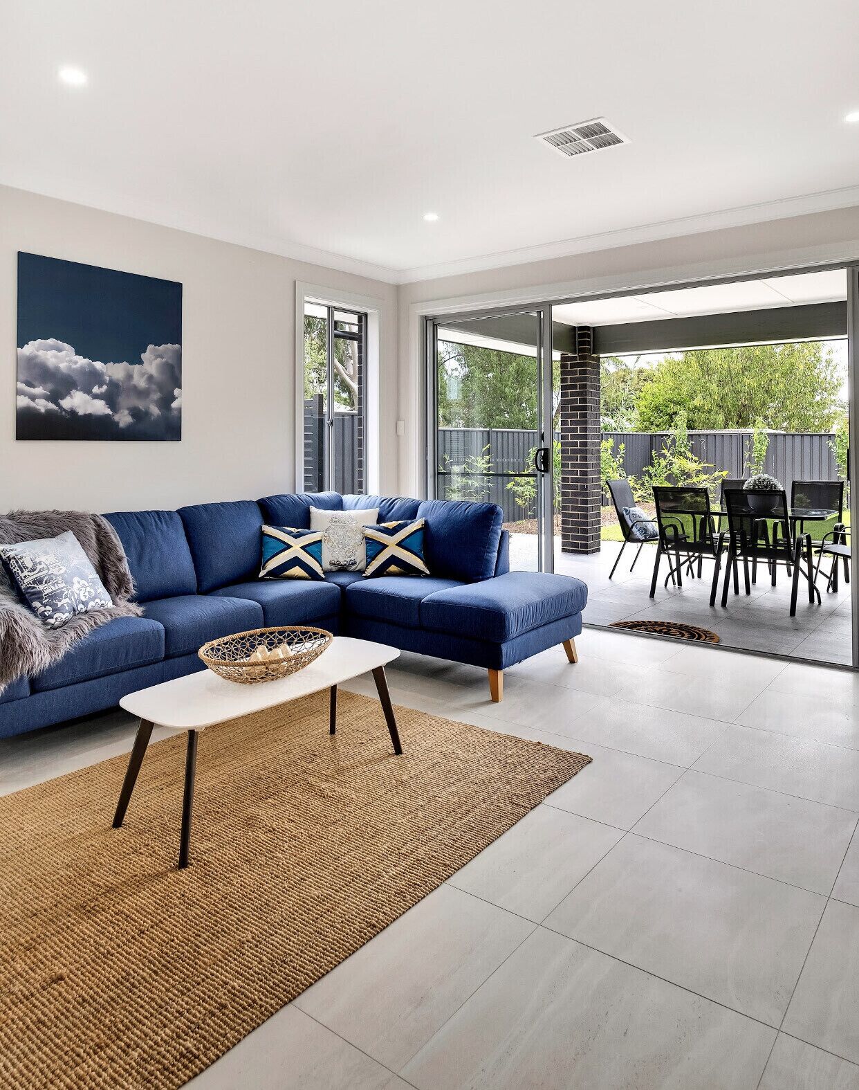 Divine on Dudley - Modern Home in Excellent Location  — image 12