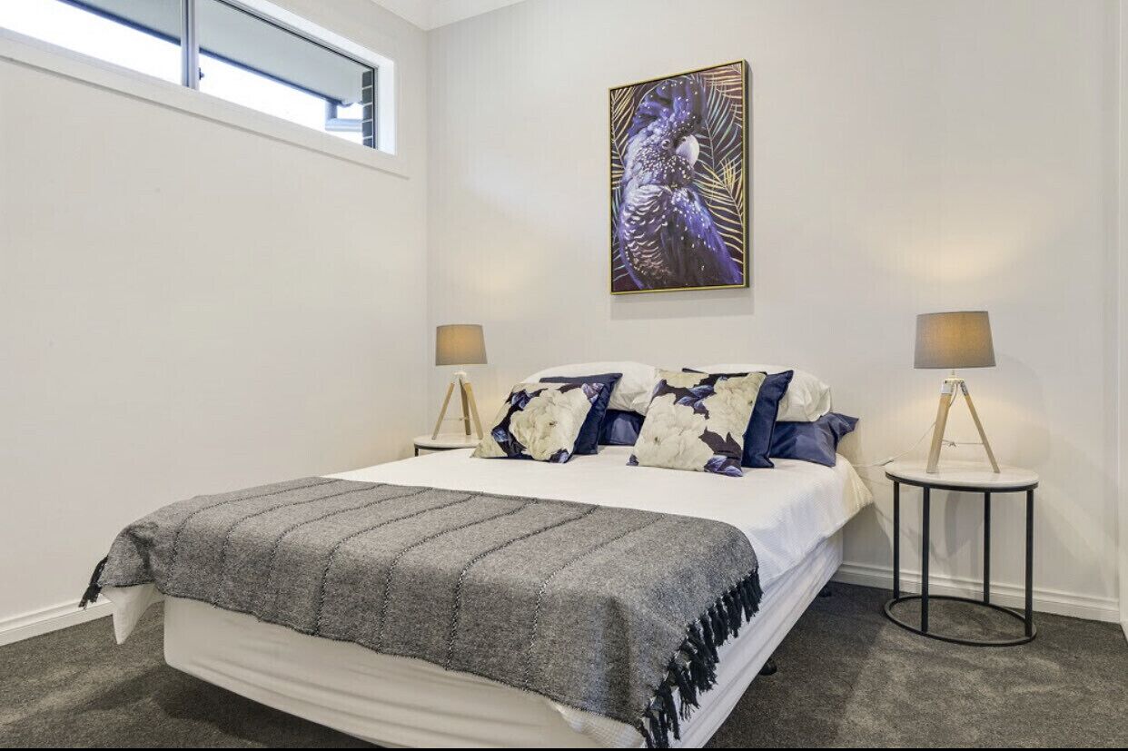 Divine on Dudley - Modern Home in Excellent Location  — image 19