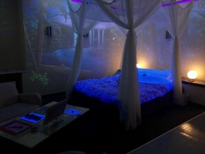 Standard Room, Smoking