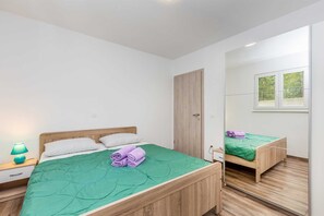 3 bedrooms, Internet, bed sheets - Holiday house Tranquility with private pool (Gabonjin)