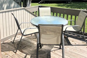 Outdoor dining - Sea Colony Tennis townhouse with sauna, basketball court, & pool (Bethany Beach)
