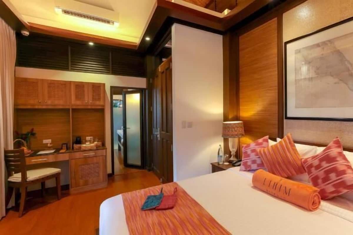 Minibar, in-room safe, individually decorated, individually furnished