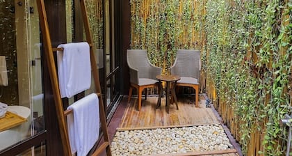 Lihim Resorts