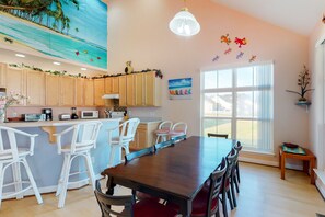 Dining - Swann Cove house with free WiFi and pool (Selbyville)