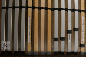 Luokittelematon kuva, 4 kautta 36, painike