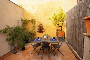 Your Piazza Navona Hideaway with terrace (Via di S. Maria dell'anima 49) | Terrasse/Patio