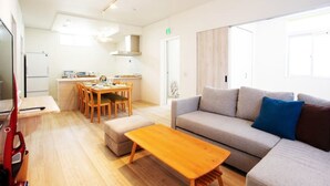 Unclassified image, 4 of 49, button - stylish House URUMA (Uruma)