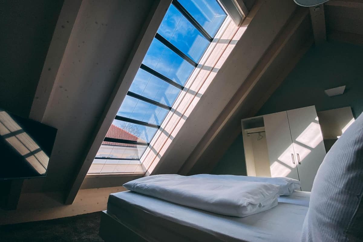 1 bedroom, in-room safe, individually decorated, individually furnished