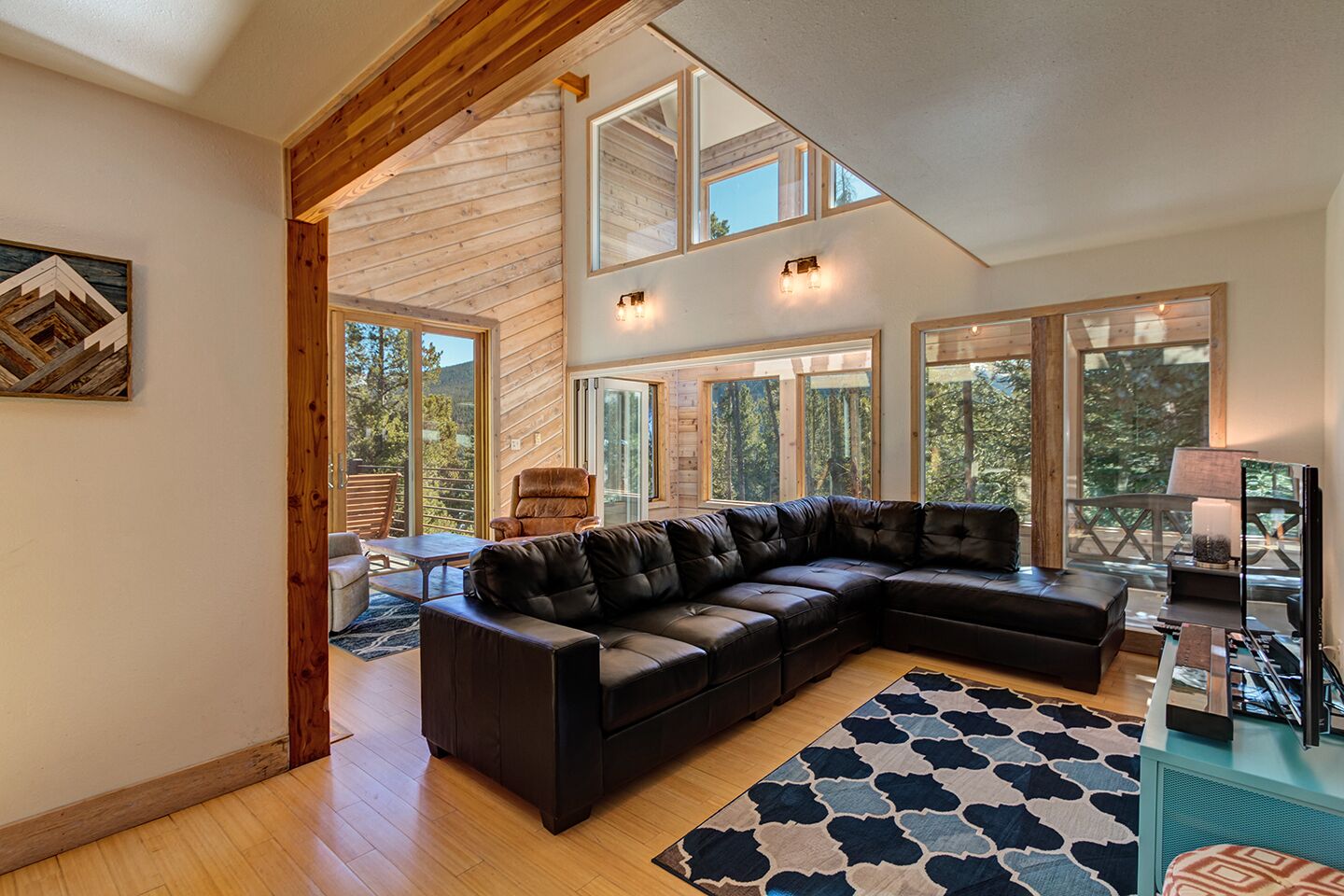 Stunning newly remodeled private home only 1 mile from downtown Breckenridge! Th