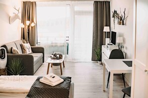 Télévision, chaîne hi-fi