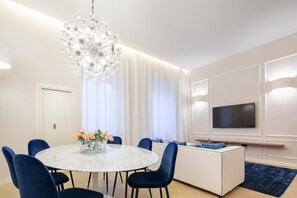 Luxury Apartment | Living room | Smart TV - Luxury Blue Duomo by Mmega (Florence)