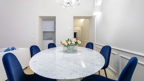 Apartemen Mewah | Ruang makan