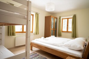 3 Schlafzimmer, Bügeleisen/Bügelbrett, Reisekinderbett, kostenloses WLAN