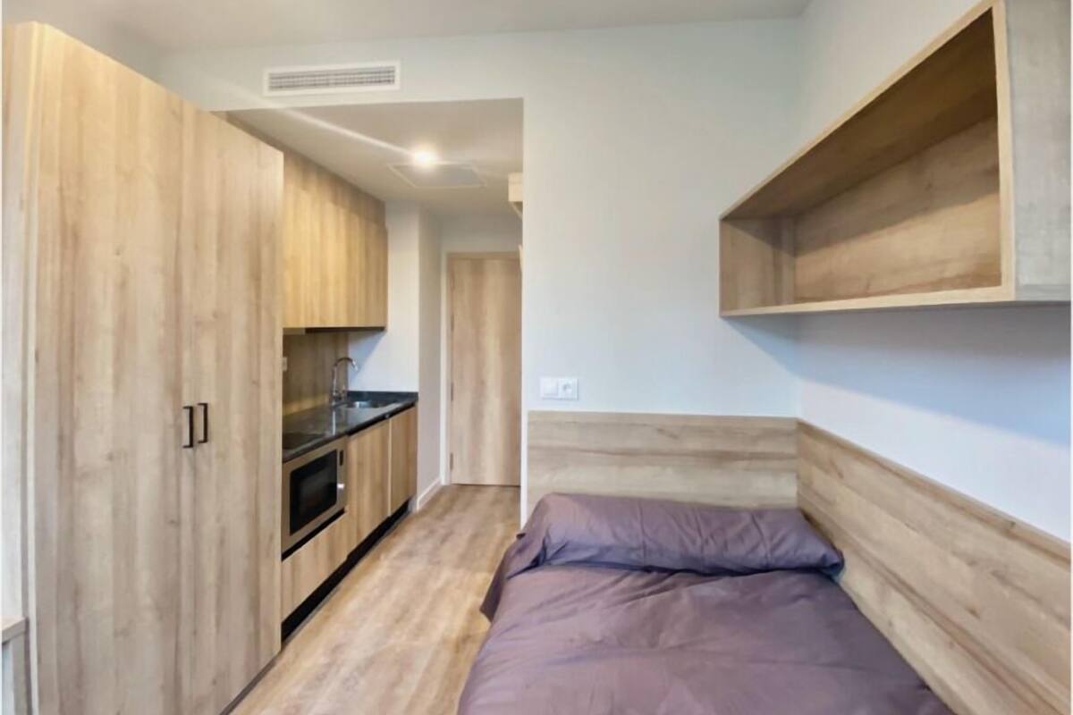 single room | down duvets, desk, laptop workspace, blackout curtains