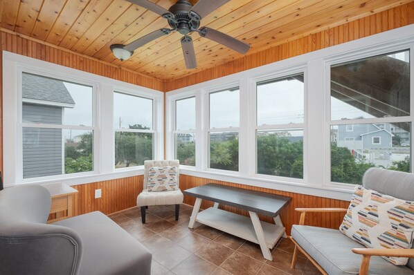 Interior - 5212A- Cotton's Cabana, 3-bedroom duplex in KDH, NC, pet friendly, just steps from the beach. (Kill Devil Hills)