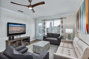 TV, lettore DVD, videoteca