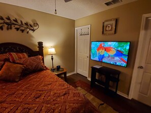 3 bedrooms, iron/ironing board, travel cot, free WiFi
