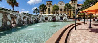 Hot Tub House Escape – 3BR in The Villages at Special Rates