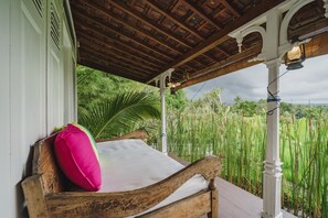 Deluxe Villa | Terrace/patio - Rumah Jembarati (Cangkringan)