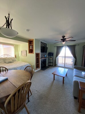 Flat-screen TV, fireplace