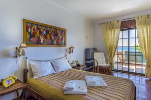 2 bedrooms, iron/ironing board, free WiFi, bed sheets - FLH Monte Gordo Family Apartment with Balcony (Monte Gordo)