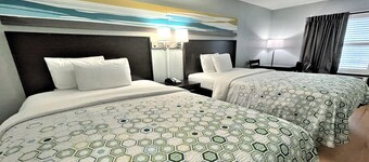 HomeTowne Studios By Red Roof Augusta