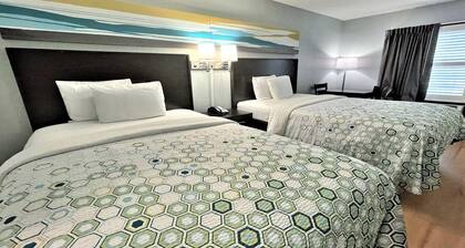 HomeTowne Studios By Red Roof Augusta