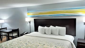 Estudio estándar, 1 cama King size, para no fumadores | 1 habitación, escritorio y cortinas blackout