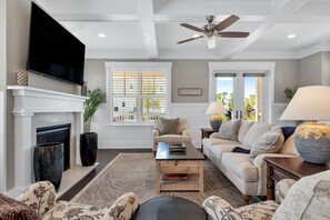 Smart TV, DVD player - "Emerald Bliss" Luxury in NatureWalk 30A | Golf Cart + Bikes + Screened Porch (Santa Rosa Beach)