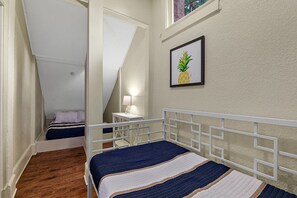 3 Schlafzimmer, Schreibtisch, Bügeleisen/Bügelbrett, WLAN
