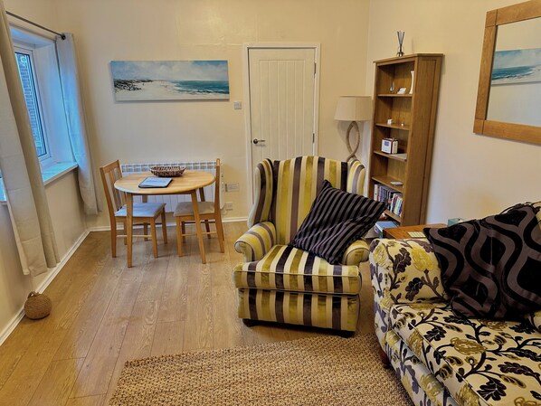 TV, DVD player, books, video library