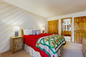 2 bedrooms, iron/ironing board, Internet, bed sheets