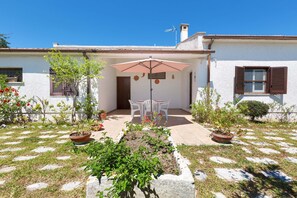 Outdoor dining - SoleDelSud - Appartamento by BarbarHouse (Laghi Alimini)