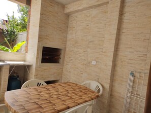 Outdoor dining - Apartment 1 Near Ilha do Mel and the Beach (PR)