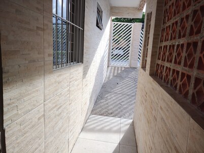 Apartment 2 near the beach and Ilha do Mel (Honey Island).