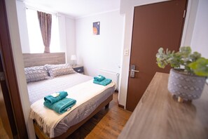 Desk, laptop workspace, soundproofing, free WiFi - La Casa Temuco (Temuco)