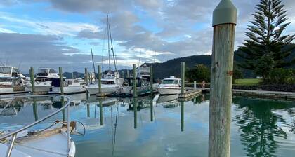 BEACH HOUSE_Whangamatā (APARTMENT) - 100m from Harbour