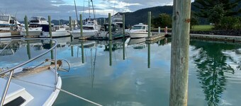 BEACH HOUSE_Whangamatā  (APARTMENT) - 100m from Harbour