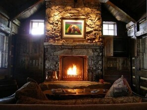 Interior - Sapphire Heaven, Luxury Mountain Cabin with a Spectacular View, Resort Amenities (Sapphire)