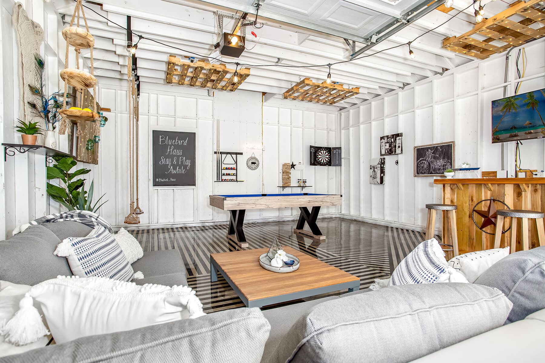 Bluebird Haus | 2 Kings, 1 Queen | In Town | No Pets