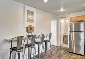 Interior - Nash A · Downtown Round Rock Group Getaway (Round Rock)