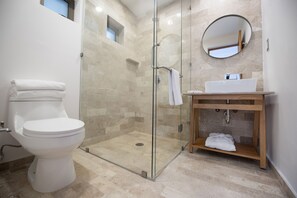 Shower dan handuk