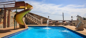 Villa Las Cuevas