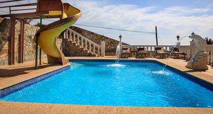 Villa Las Cuevas