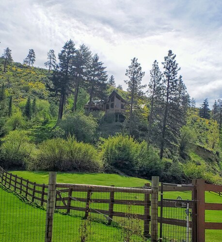 Private Majestic Log Cabin