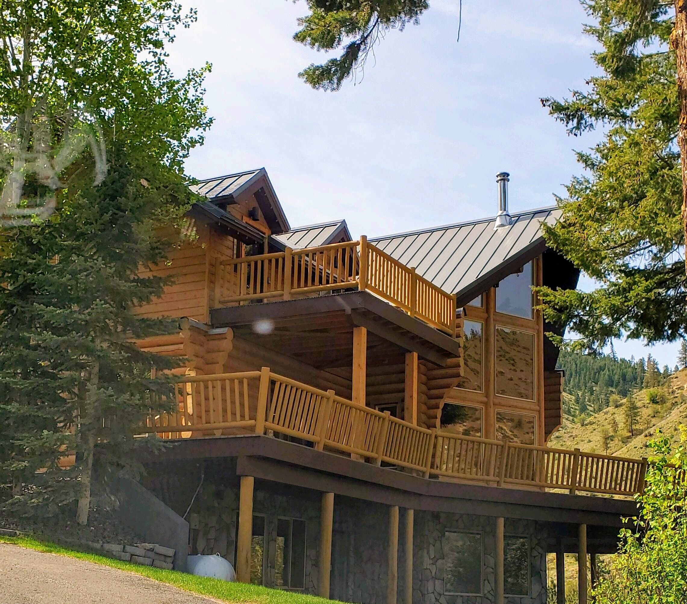 Private Majestic Log Cabin